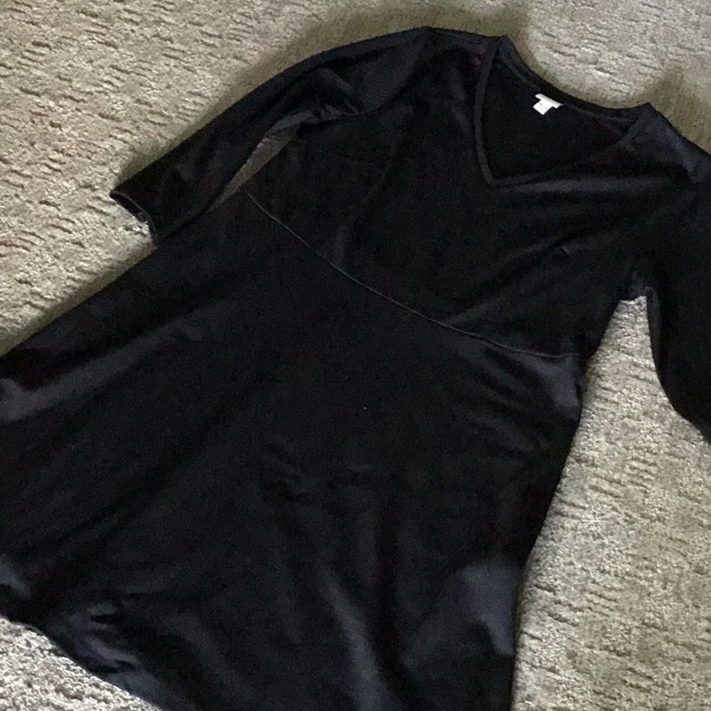 Merona V neck blk dress